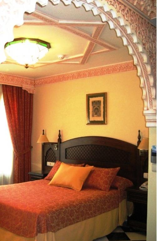 Hotel Las Almenas, Granada - Atrapalo.com