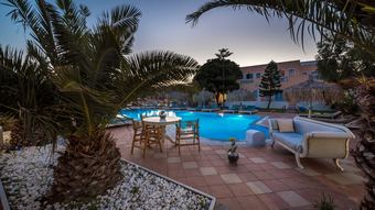 Apartamentos Joy Beach Hotel, Perivolos (Santorini) - Atrapalo