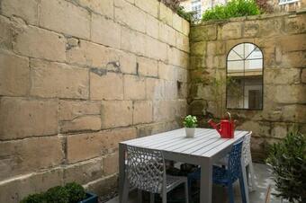 Ceres Free Parking, Two-storey Apartment With Balcony And Courtyard In Bath City Centre
